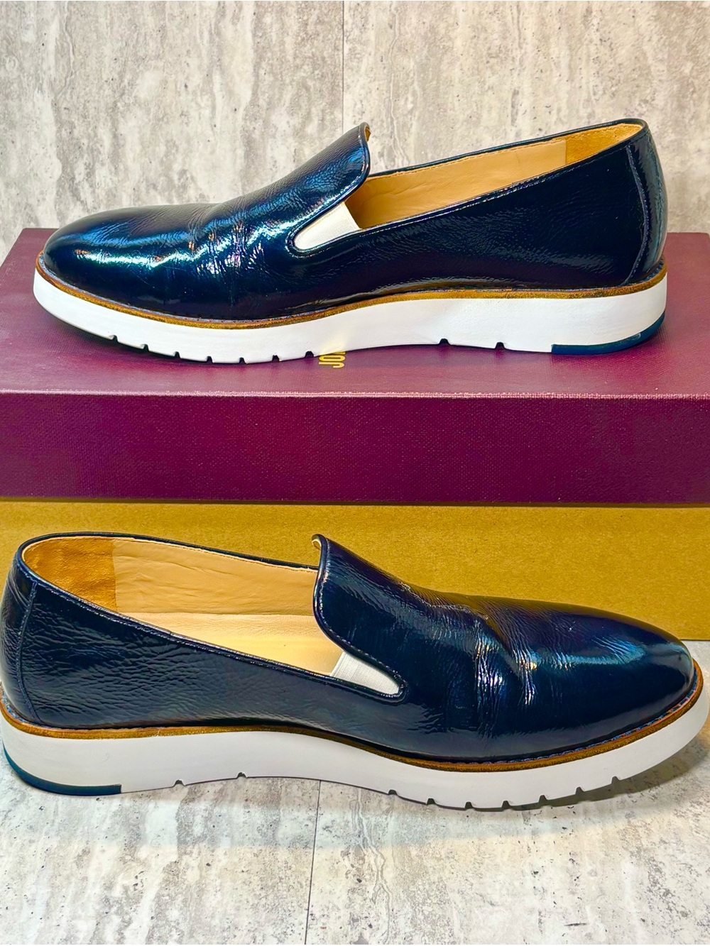Johnston & Murphy Penelope Navy Blue Patent Leather Slip Ons Loafers Sz 9.5M